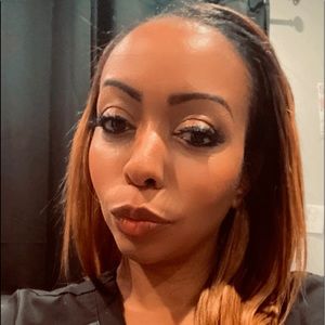 Meet your Posher, Candice